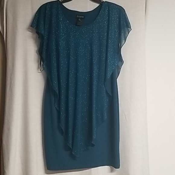 Event Dress - Picture 1 of 5